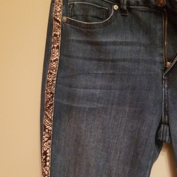 Size 3 Juniors snake print striped skinny jeans - Picture 6 of 8